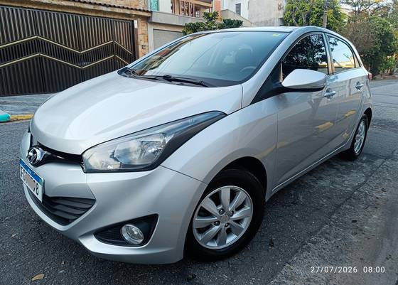 HYUNDAI HB20S 1.6 COMFORT PLUS 16V FLEX 4P MANUAL HYUNDAI HB20S 1.6 COMFORT PLUS 16V FLEX 4P MANUAL